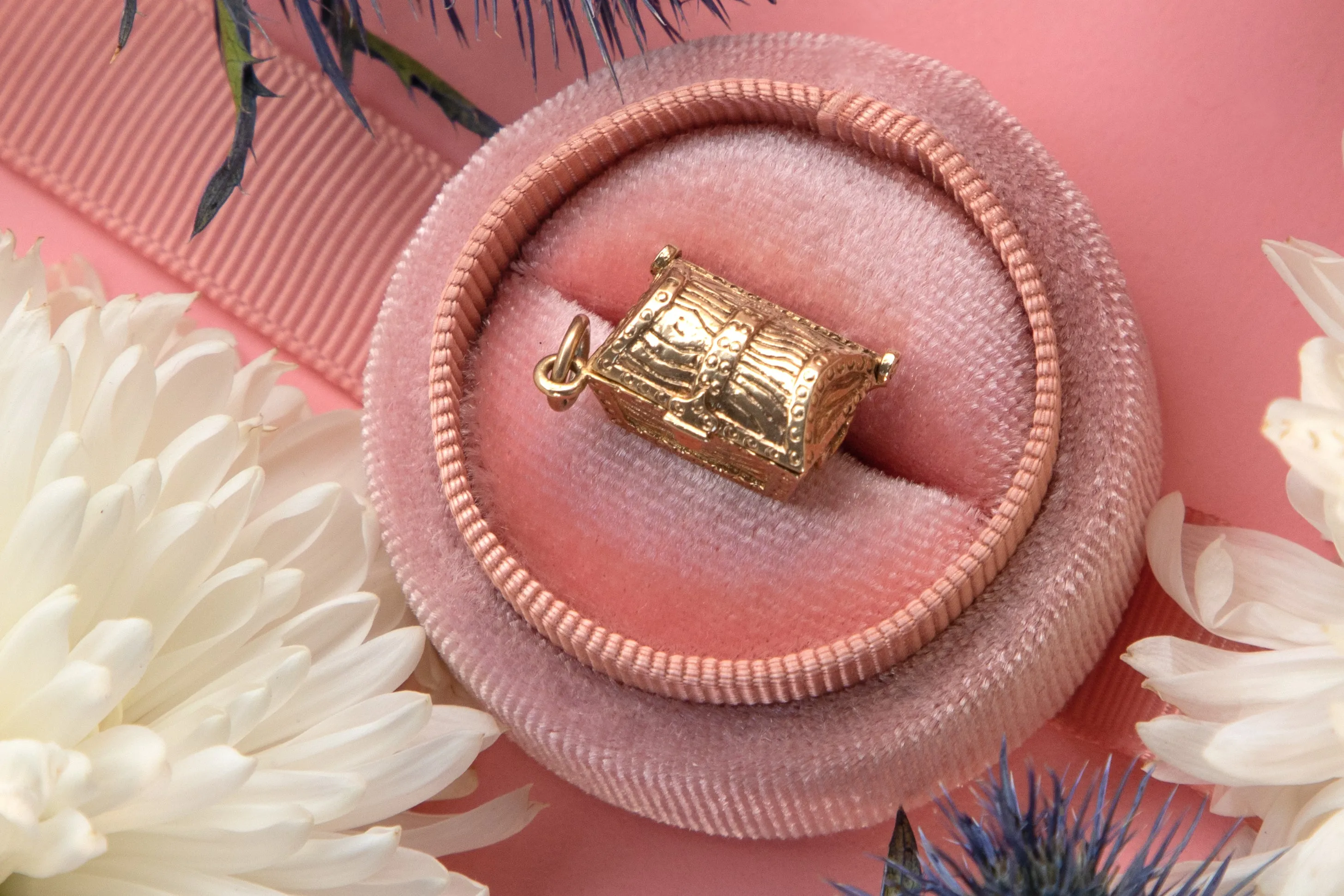 9ct Gold Treasure Chest Charm