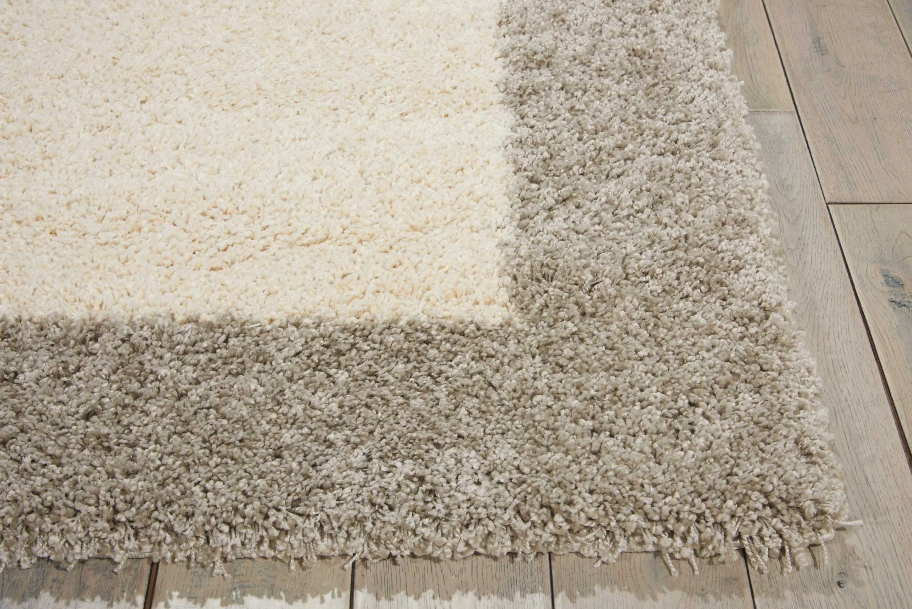 Amore Ivory/Silver Rug