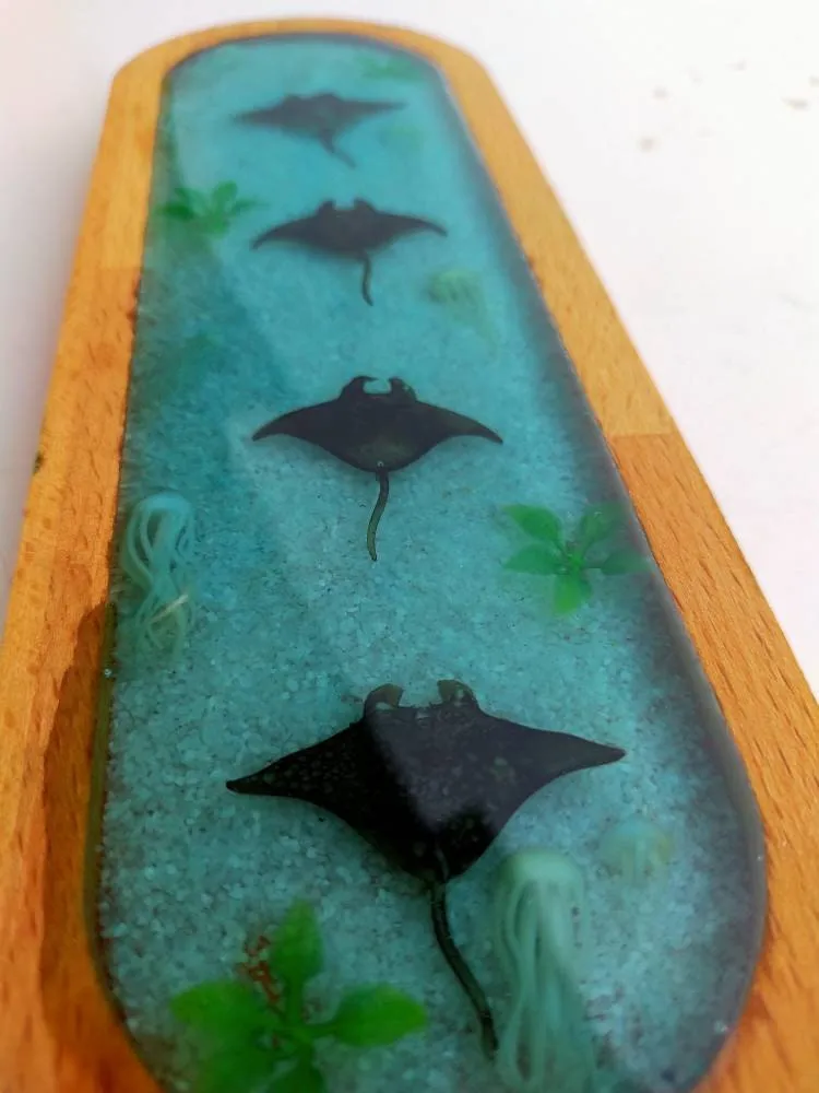 Explore the Beauty of Mantas in Resin | Oceanic Sculptures