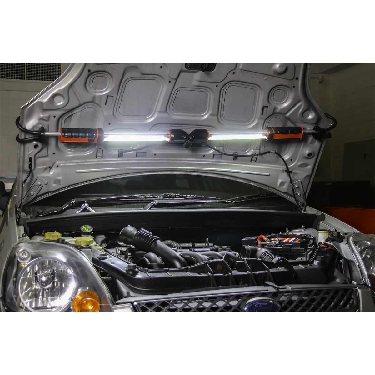 Foldable Under-Bonnet Cordless 40 SMD LED Rechargeable Lamp - Lithium-ion