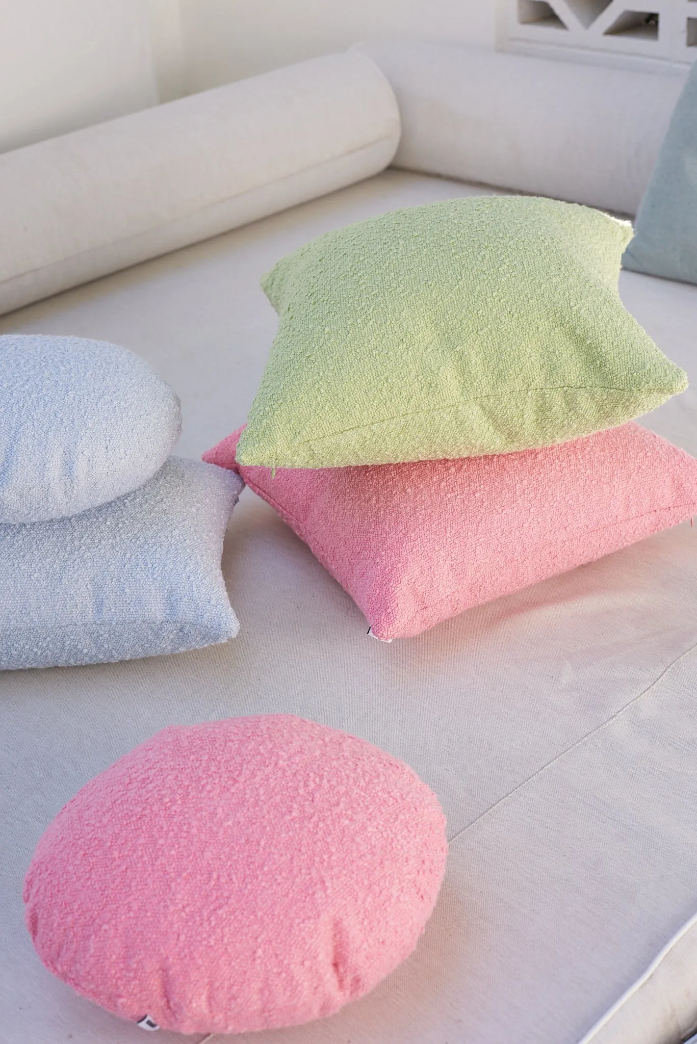 Hommey Boucle Cushion - Bubblegum