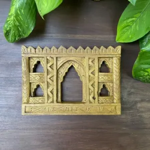 Indune Lifestyle Handcrafted 5 Window Antiqued Yellow