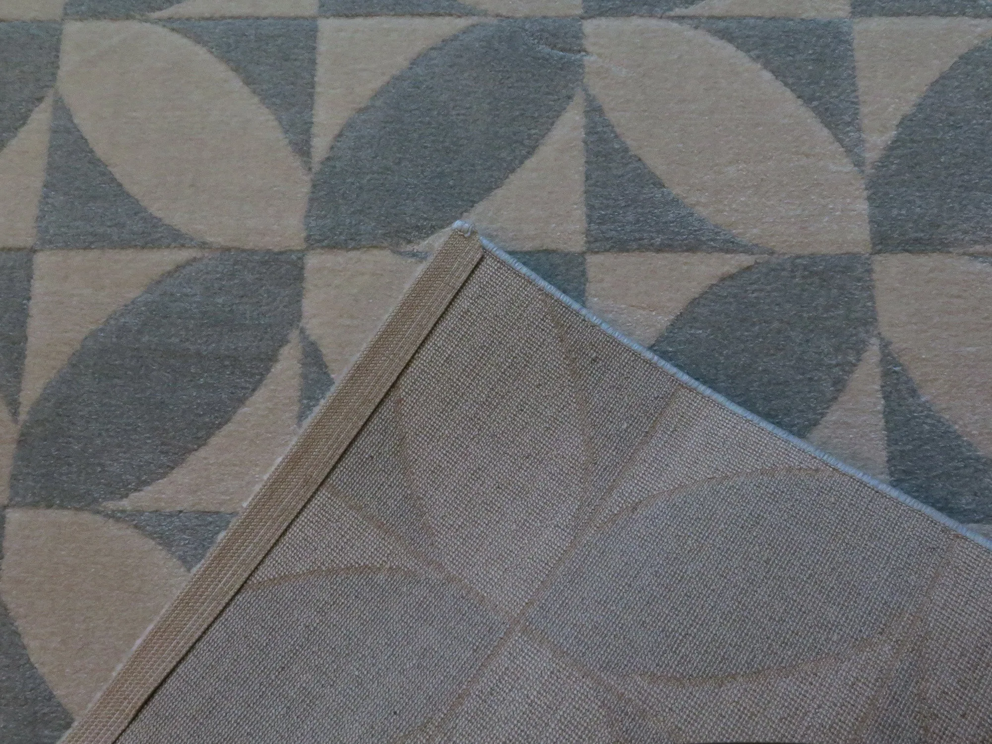 Kaleidescope Patterned 2 Tone Rug-Cream/Light Grey-Small