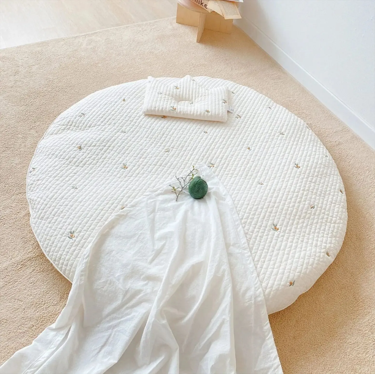 Removable Washable Rabbit Flower Embroidered Rug