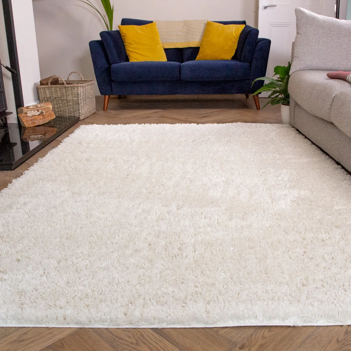 Super Soft Luxury Cream White Shaggy Rug