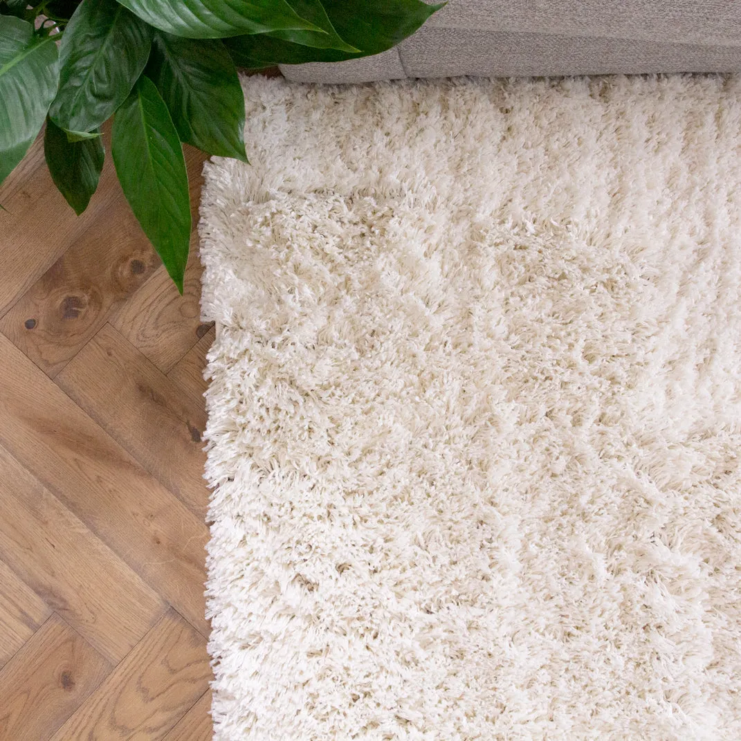 Super Soft Luxury Cream White Shaggy Rug