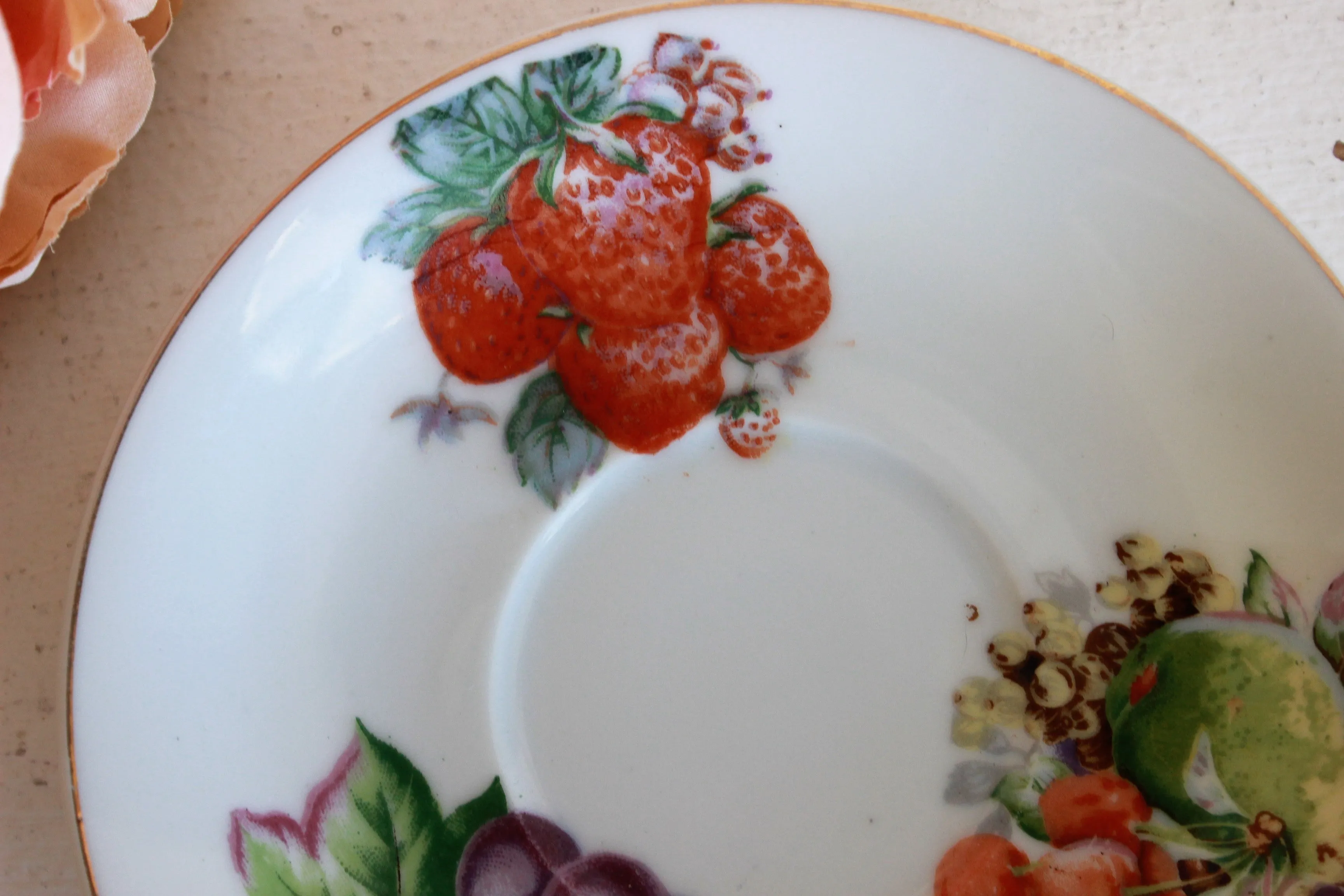 Vintage 1950s Fruit and Berry Tea Saucer