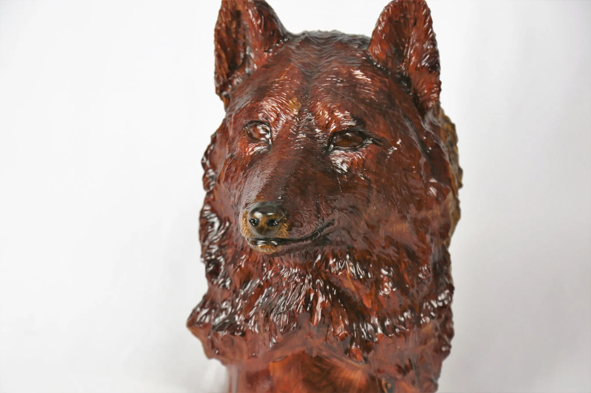 Wolf Bust